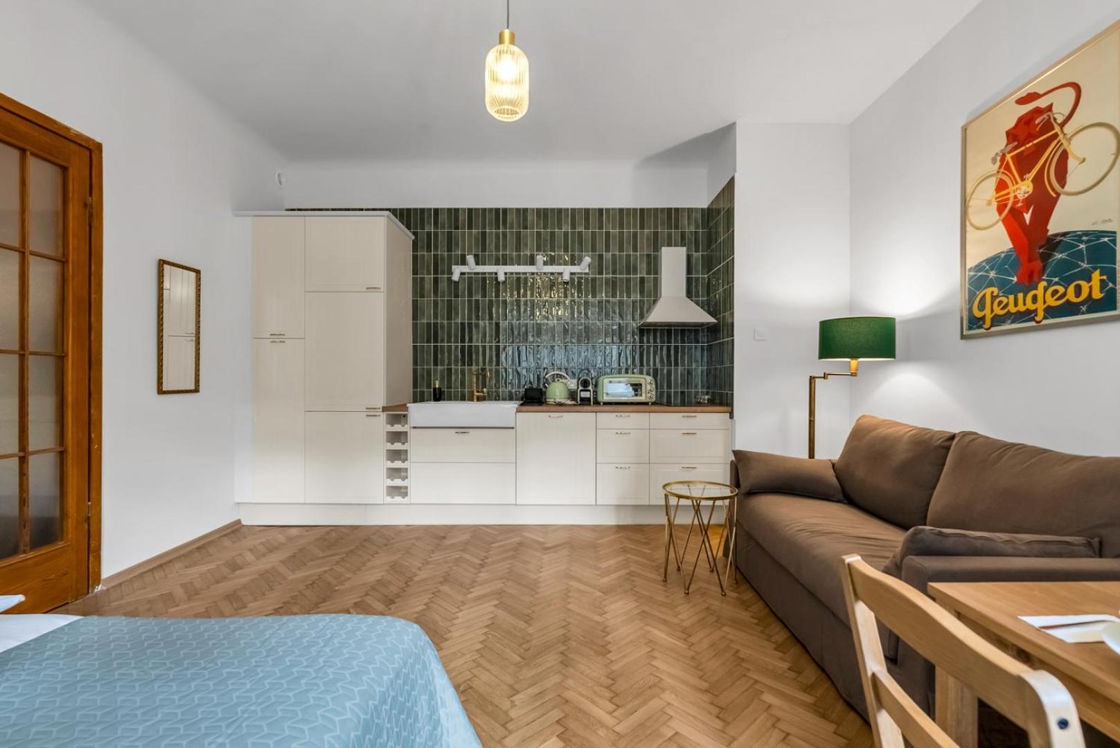 Mokotow - Location, Tram&shops Nearby - By Rentujemy Appartement