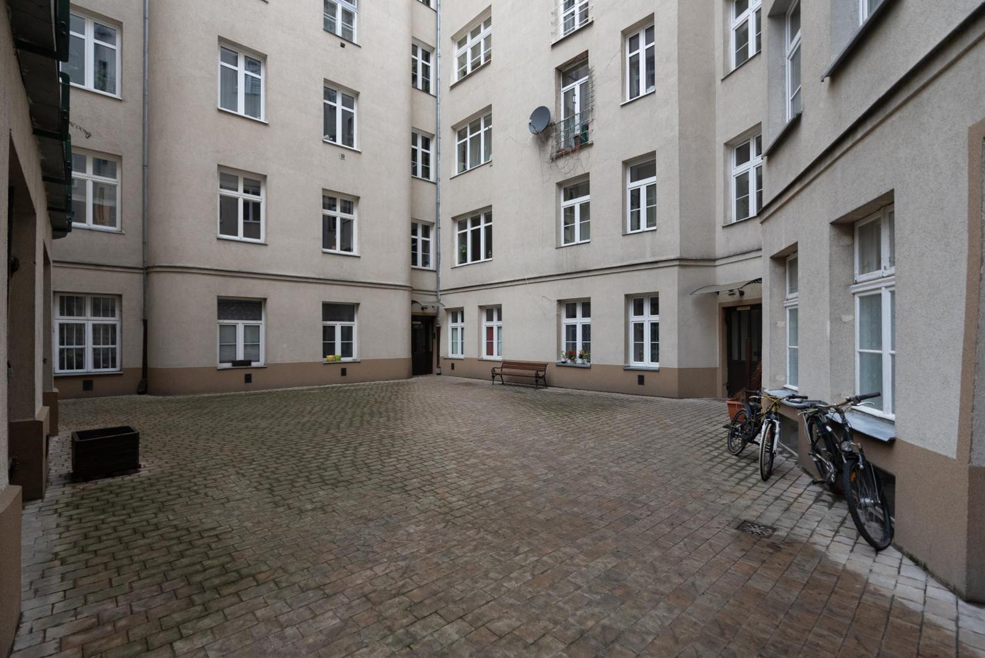 Mokotow - Location, Tram&shops Nearby - By Rentujemy Appartement